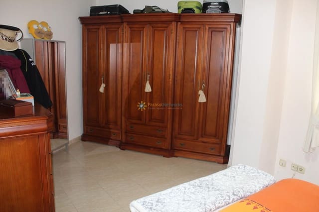 5 soveværelse Rækkehus til salg i Piles med garage - € 170.000 (Ref: 9081943)