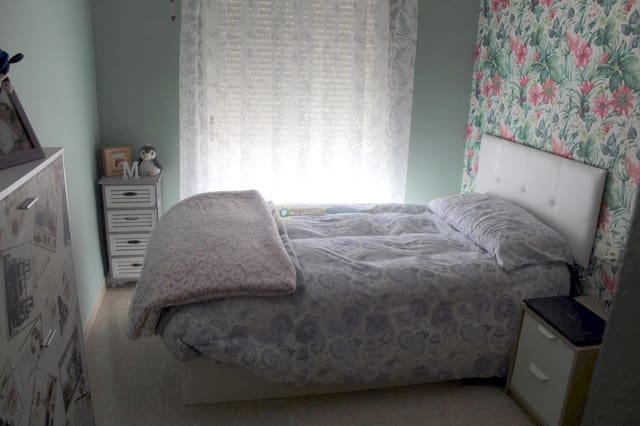 5 soveværelse Rækkehus til salg i Piles med garage - € 170.000 (Ref: 9081943)