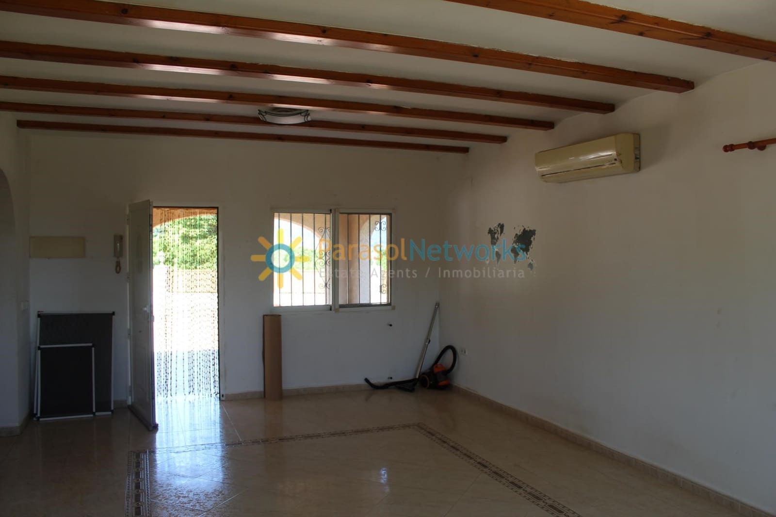 3 soverom Villa til leie i Villalonga med svømmebasseng garasje - € 1 400 (Ref: 9115462)