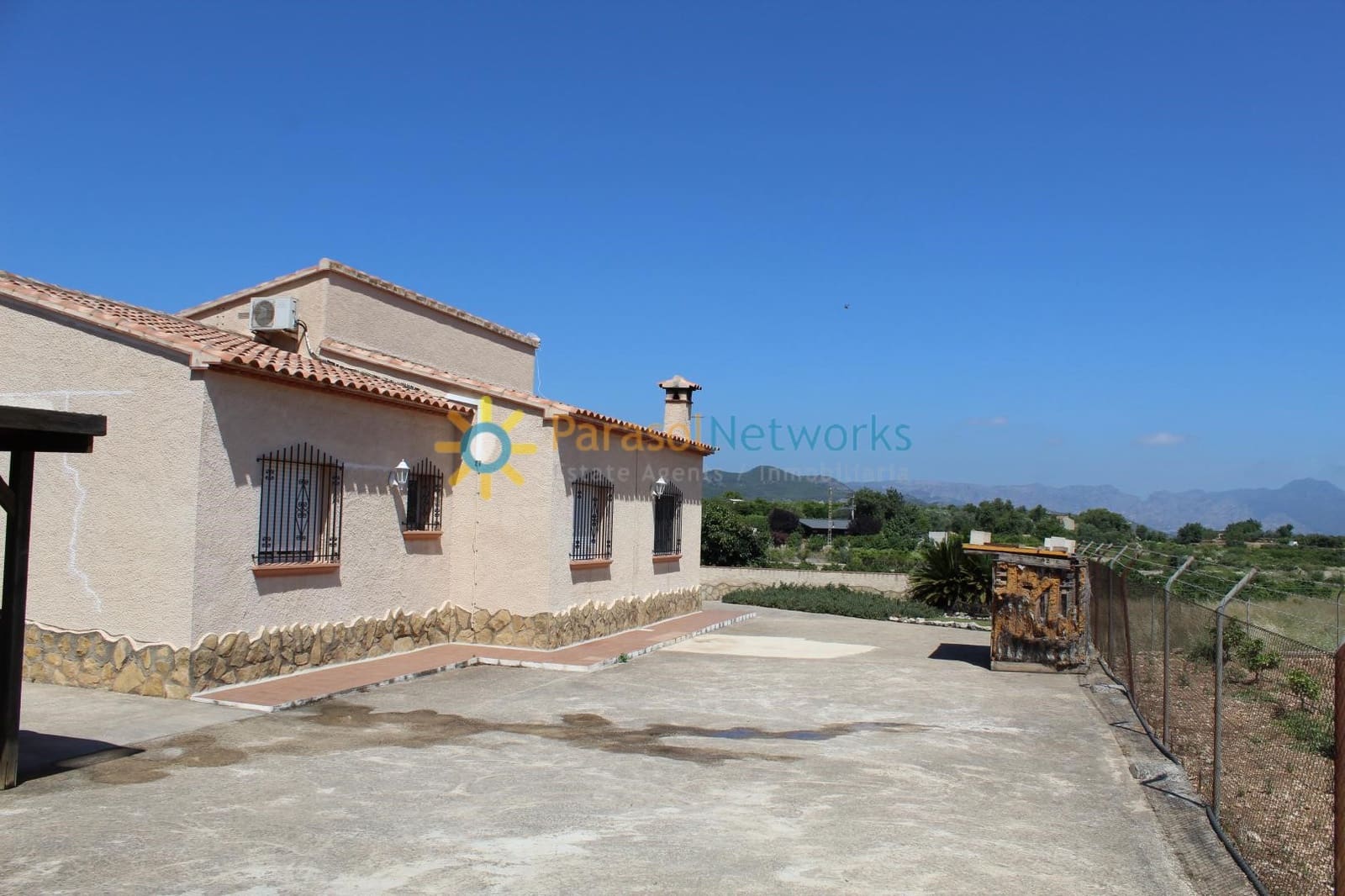 3 soverom Villa til leie i Villalonga med svømmebasseng garasje - € 1 400 (Ref: 9115462)