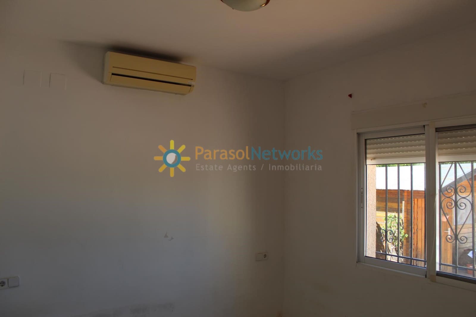 3 soverom Villa til leie i Villalonga med svømmebasseng garasje - € 1 400 (Ref: 9115462)