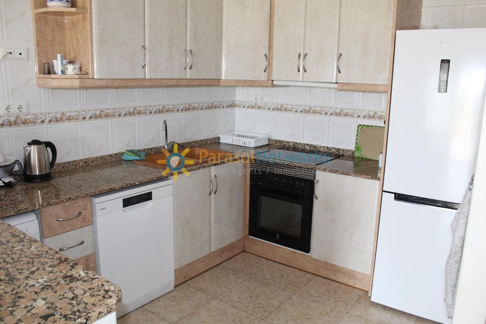 3 Zimmer Apartment zu vermieten in Denia mit Pool Garage - 700 € (Ref: 9146486)