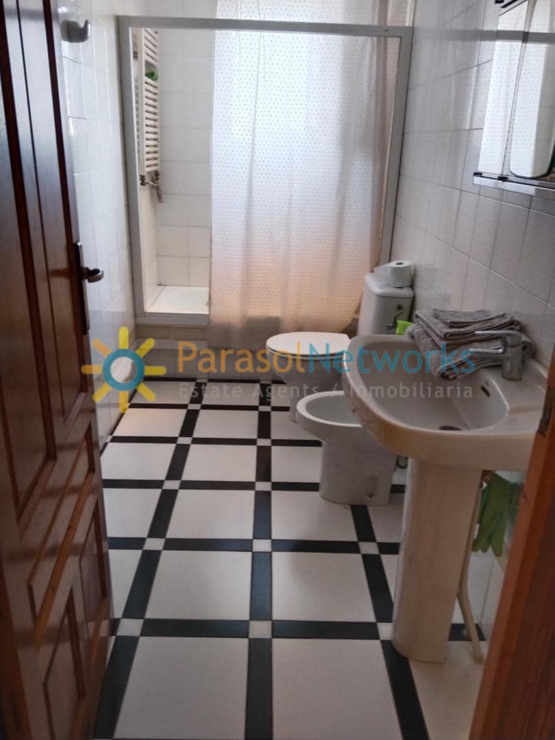 4 bedroom Villa for rent in Oliva with pool garage - € 1,600 (Ref: 9146572)