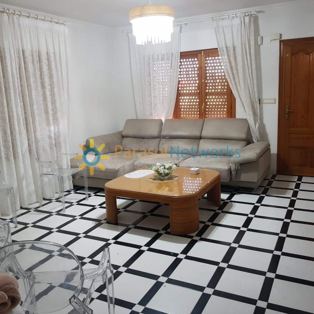 4 bedroom Villa for rent in Oliva with pool garage - € 1,600 (Ref: 9146572)