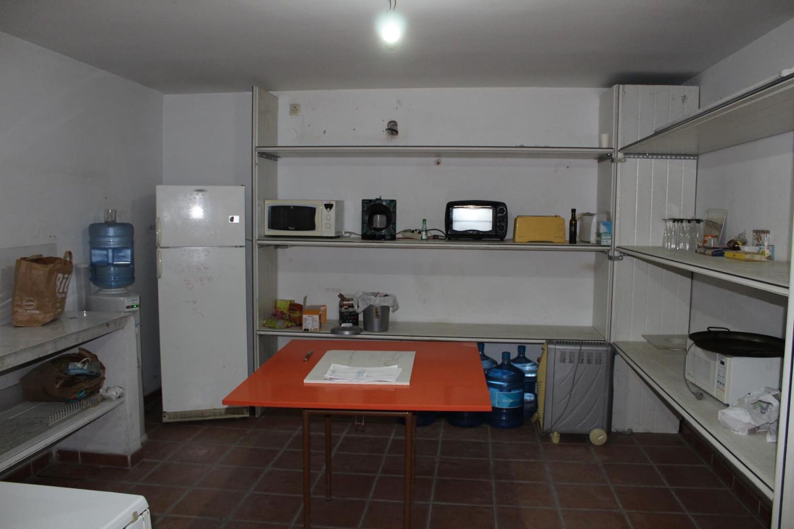 1 soveværelse Virksomhed til leje i Oliva med garage - € 3.000 (Ref: 9158258)