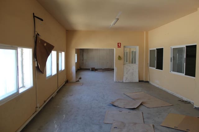 1 sypialnia Biznes do wynajęcia w Oliva z garażem - 3 000 € (Ref: 9158258)