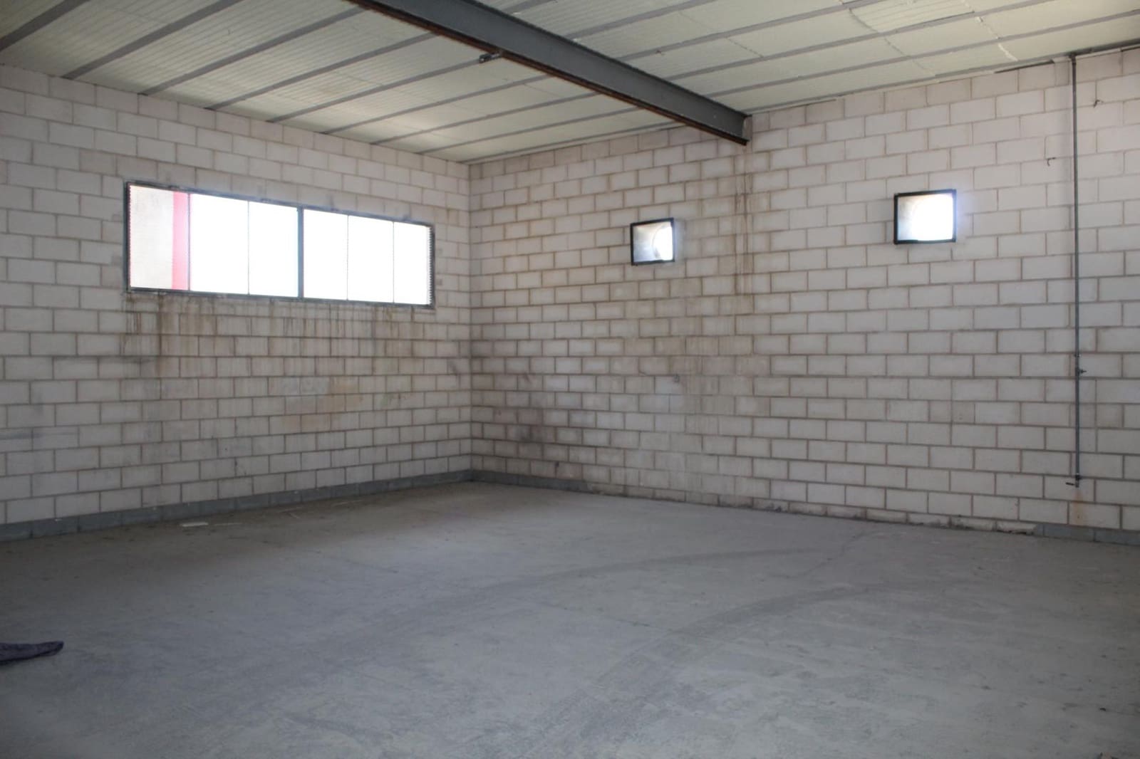 1 soveværelse Virksomhed til leje i Oliva med garage - € 3.000 (Ref: 9158258)