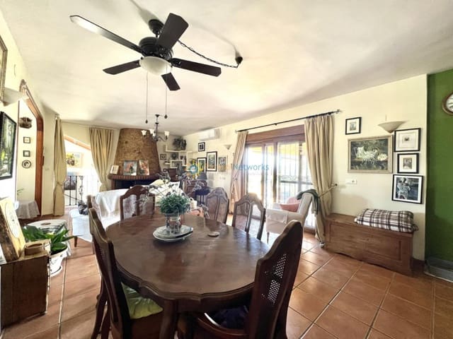 5 soveværelse Villa til salg i L'Olleria med swimmingpool garage - € 330.000 (Ref: 9161440)