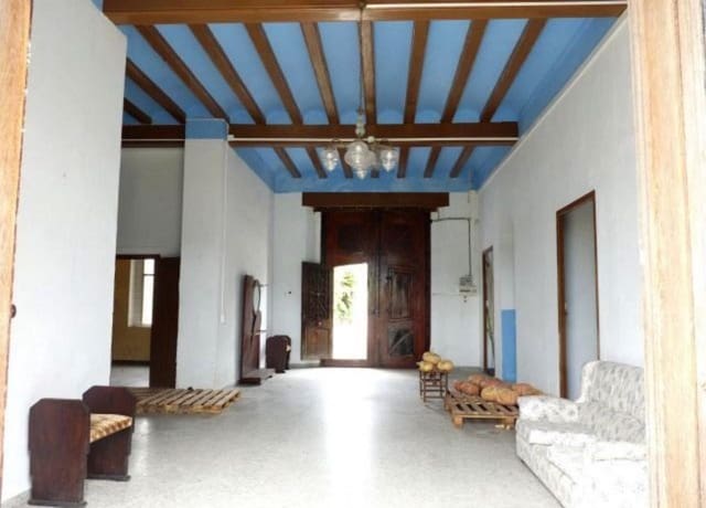 9 soveværelse Villa til salg i Benifairó de la Valldigna med garage - € 550.000 (Ref: 9181913)