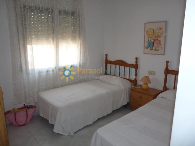 3 makuuhuone Huvila vuokrattavana paikassa Oliva mukana uima-altaan 
autotalli - 1 100 € (Ref: 9185720)