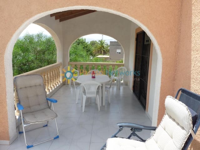 3 makuuhuone Huvila vuokrattavana paikassa Oliva mukana uima-altaan 
autotalli - 1 100 € (Ref: 9185720)