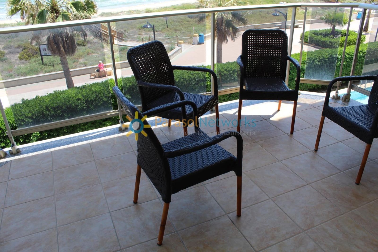 3 soveværelse Lejlighed til leje i Guardamar de la Safor med swimmingpool garage - € 1.200 (Ref: 9196808)