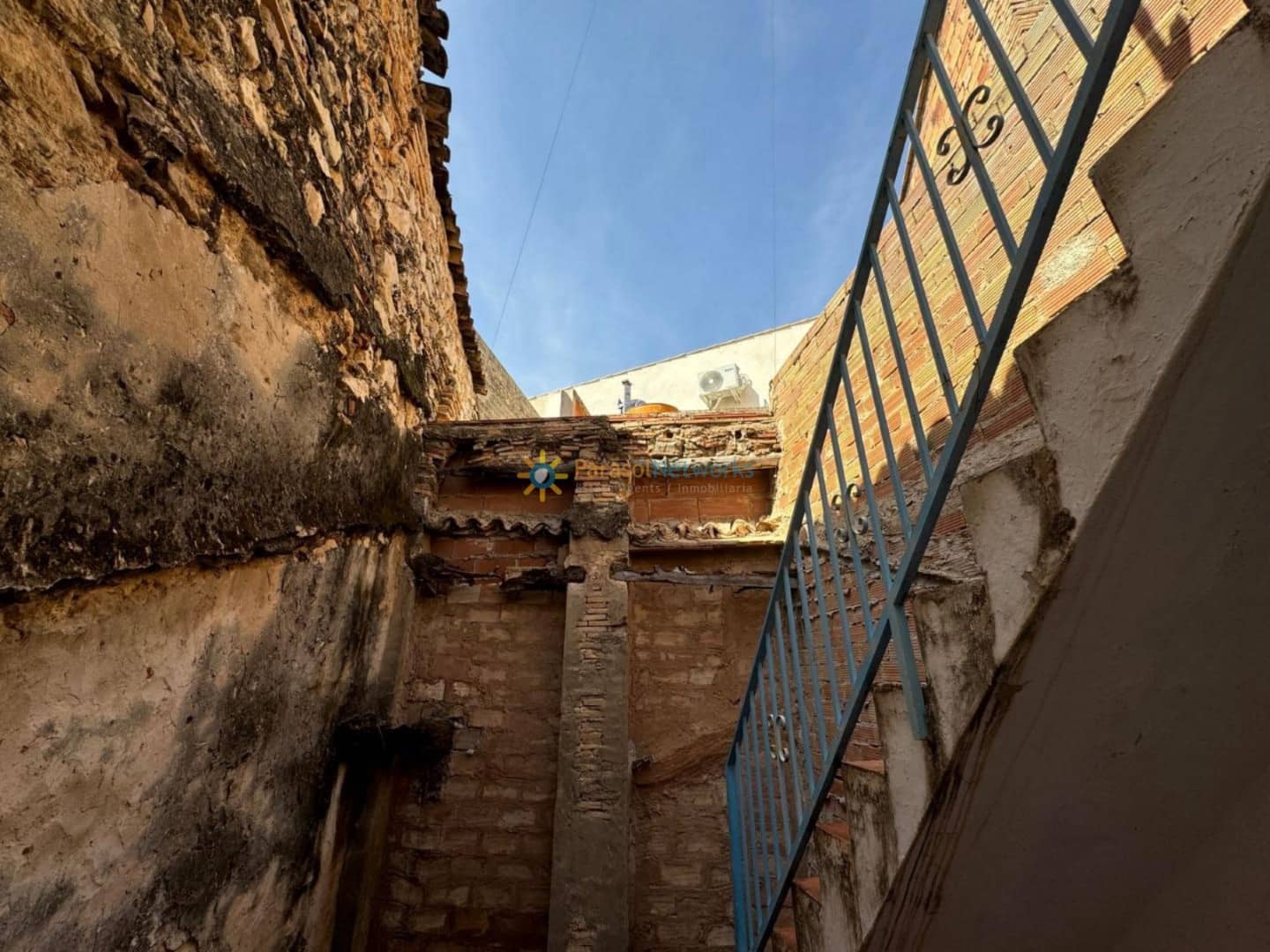 Casa de 2 habitaciones en Oliva en venta - 198.000 € (Ref: 9219351)