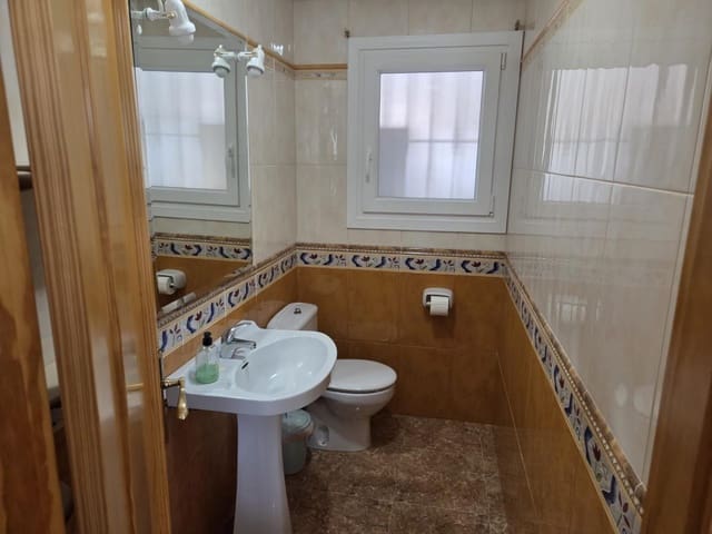 3 bedroom Villa for rent in El Puerto, Dénia - € 1,400 (Ref: 9235684)