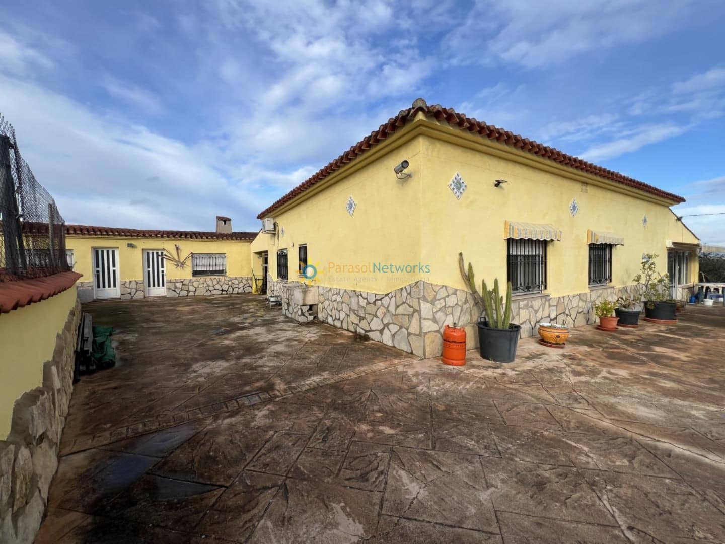 3 soveværelse Villa til salg i L'Olleria med swimmingpool garage - € 265.000 (Ref: 9254083)