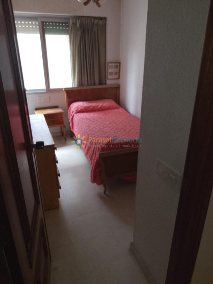 4 bedroom Townhouse for sale in Simat de la Valldigna with garage - € 199,000 (Ref: 9263812)