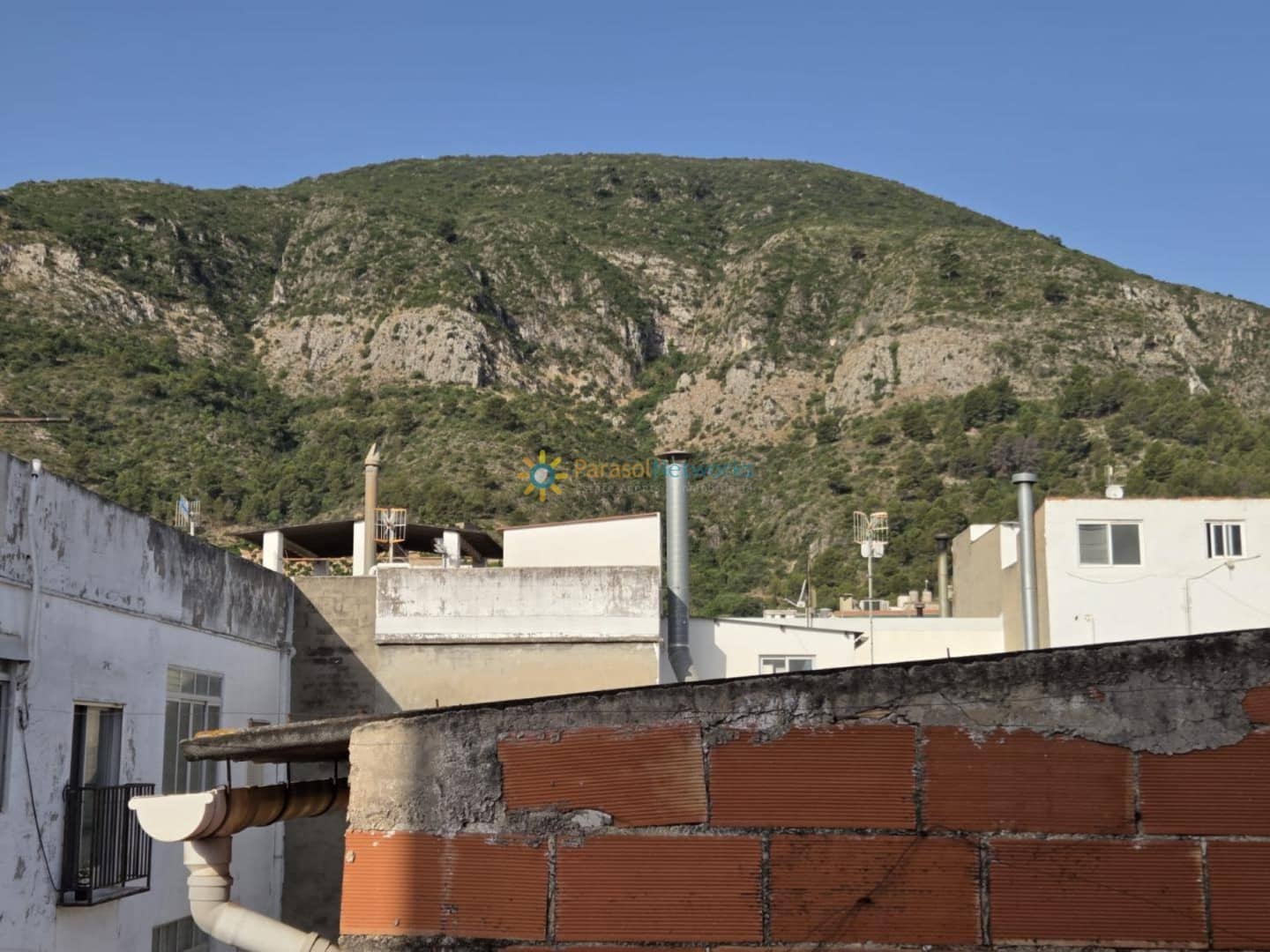 4 bedroom Townhouse for sale in Simat de la Valldigna with garage - € 199,000 (Ref: 9263812)