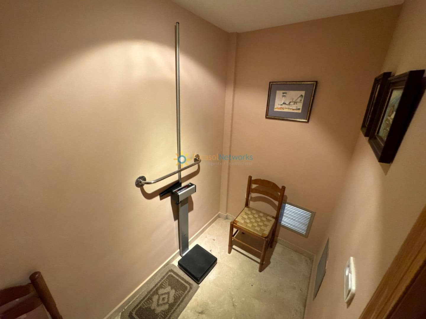 8 camera da letto Ufficio in vendita in Oliva - 175.000 € (Rif: 9270625)