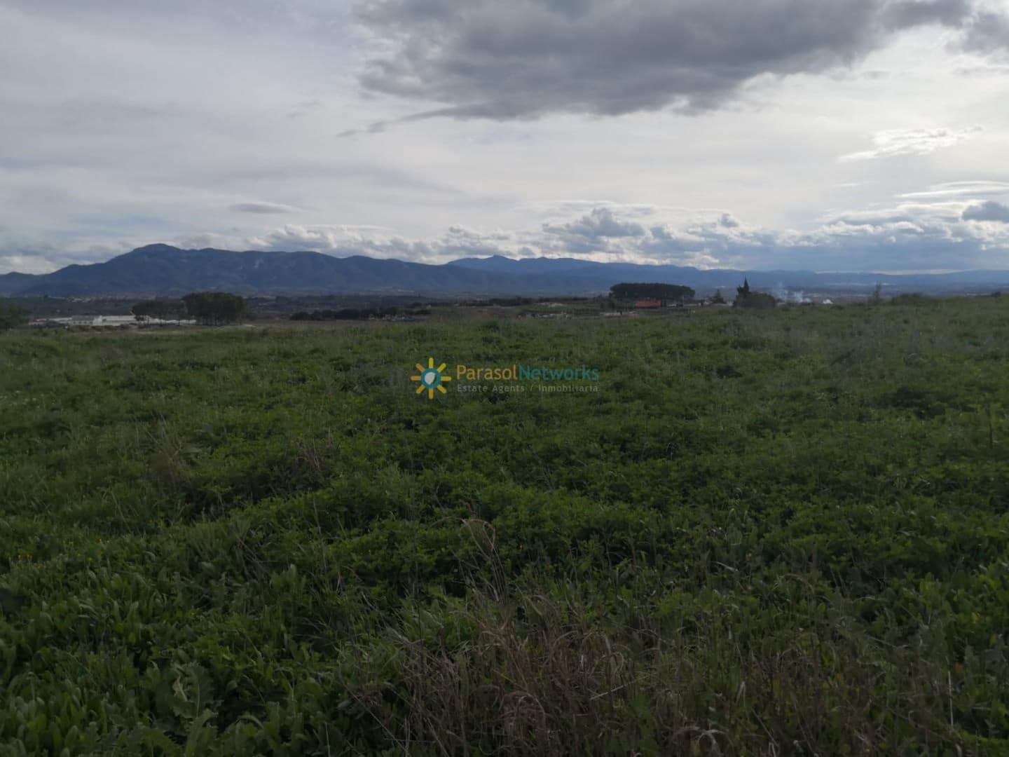 Grunde uden byggetilladelser til salg i Beniganim - € 18.000 (Ref: 9274733)