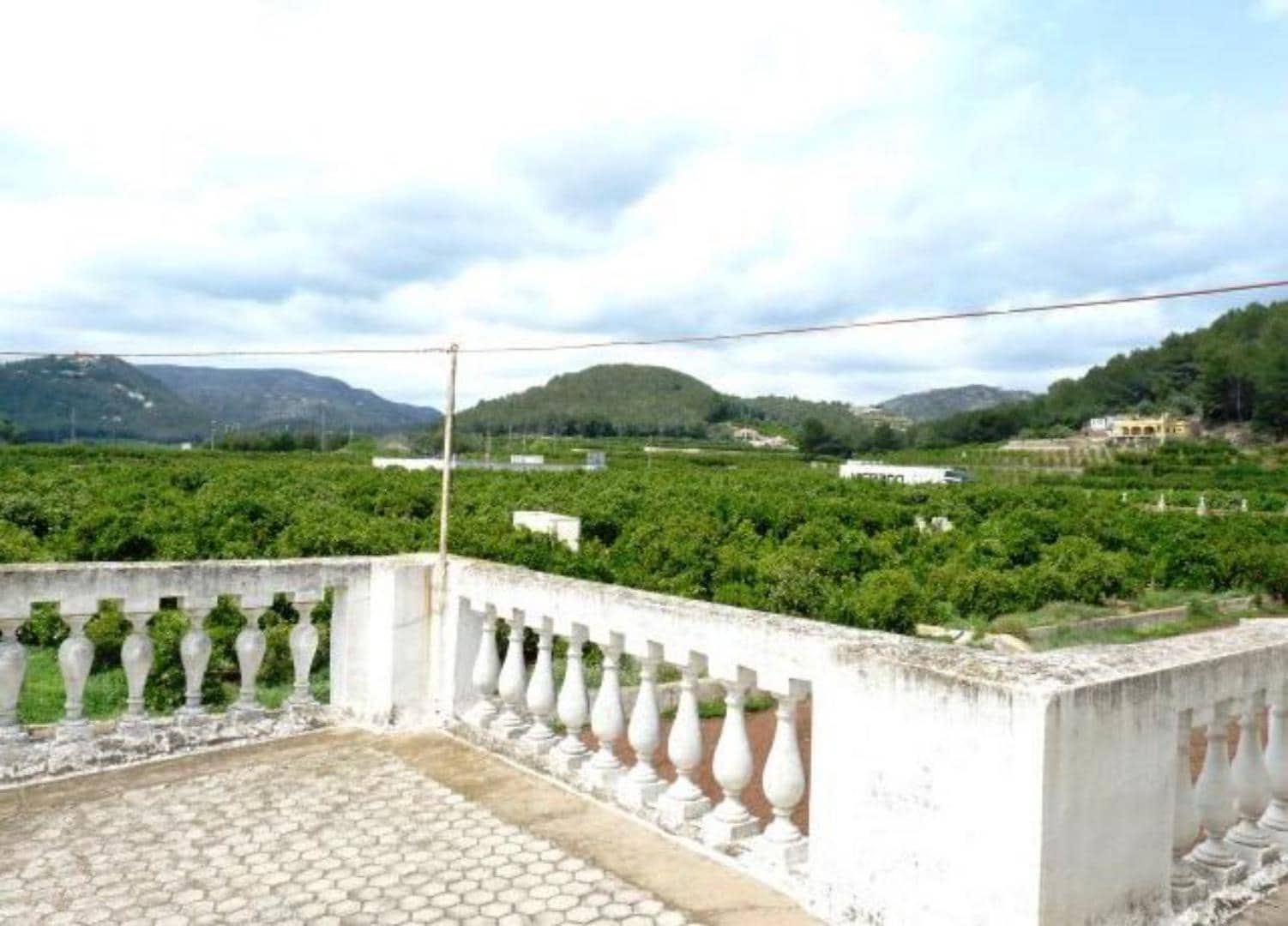 9 soverom Finca/Herregård til salgs i Benifairo de la Valldigna med garasje - € 550 000 (Ref: 9279725)