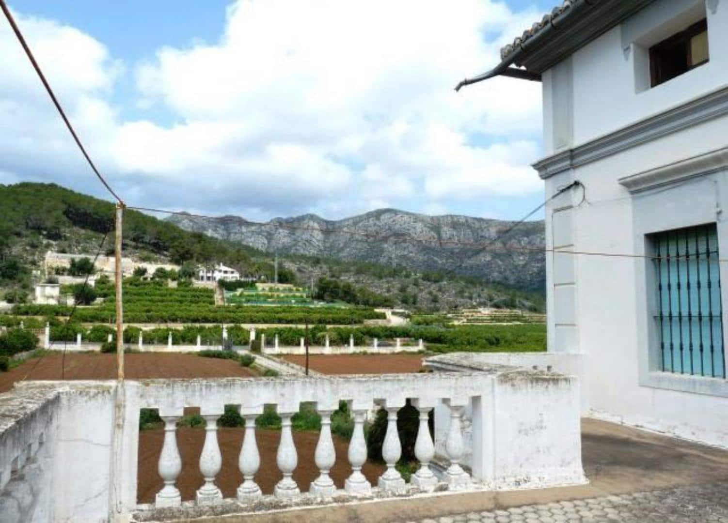 9 soverom Finca/Herregård til salgs i Benifairo de la Valldigna med garasje - € 550 000 (Ref: 9279725)