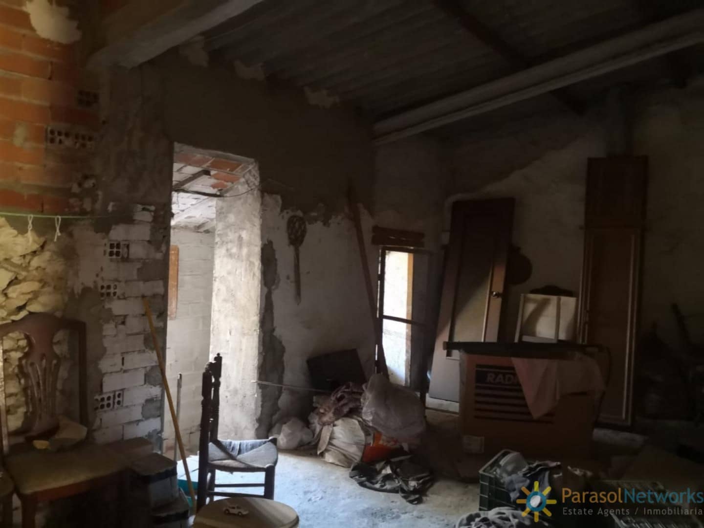 6 bedroom Townhouse for sale in Beniganim - € 45,000 (Ref: 9282934)