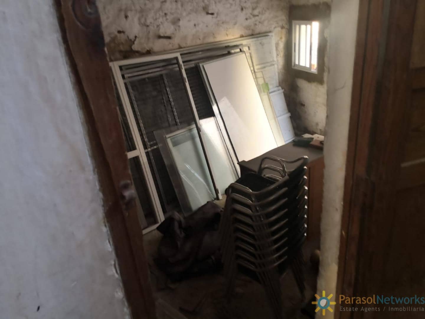 6 bedroom Townhouse for sale in Beniganim - € 45,000 (Ref: 9282934)