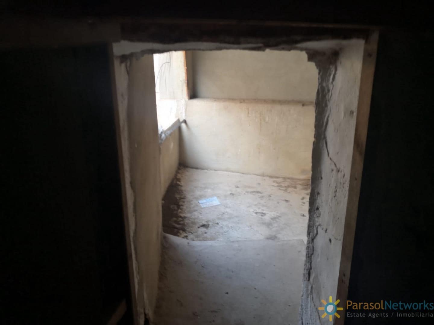 6 bedroom Townhouse for sale in Beniganim - € 45,000 (Ref: 9282934)