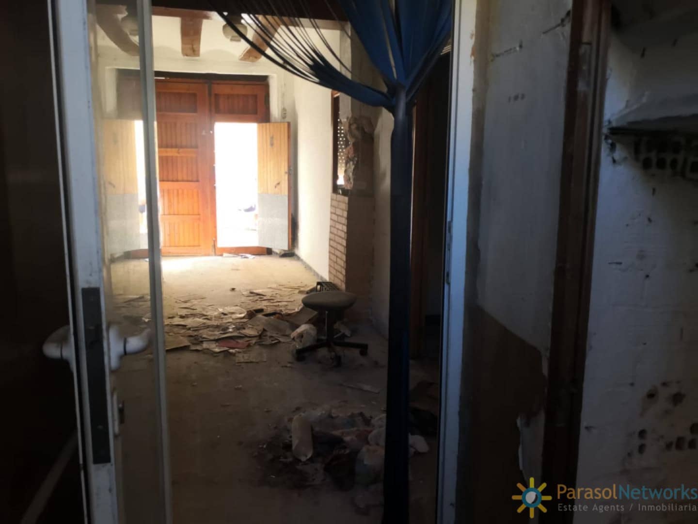 6 bedroom Townhouse for sale in Beniganim - € 45,000 (Ref: 9282934)