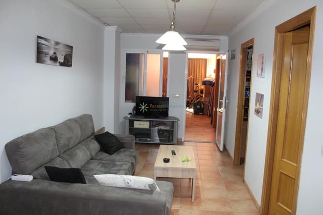 5 soveværelse Rækkehus til salg i Piles med garage - € 170.000 (Ref: 9293970)