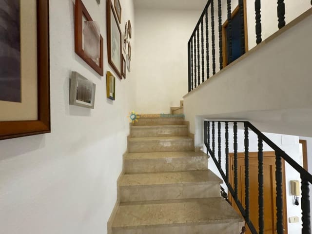 Adosado de 5 habitaciones en Piles en venta con garaje - 195.000 € (Ref: 9293970)