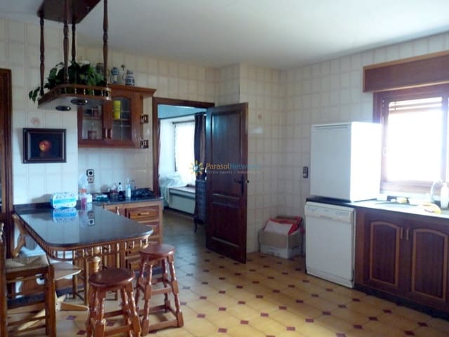 10 bedroom Hotel for sale in Ontinyent with garage - € 2,400,000 (Ref: 9315249)