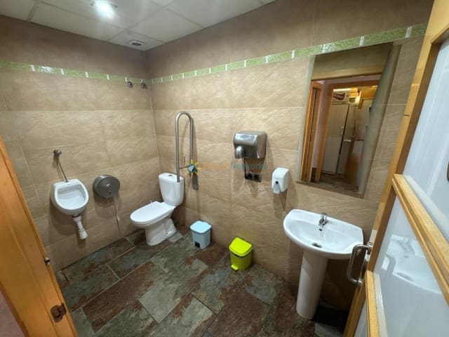 Restaurant/Bar for sale in Oliva Pueblo, Oliva - € 179,000 (Ref: 9344162)