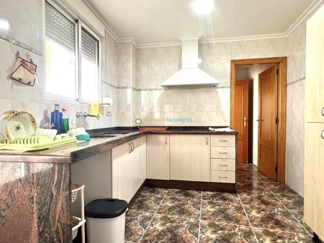 4 bedroom Townhouse for sale in L'Olleria - € 79,000 (Ref: 9345098)