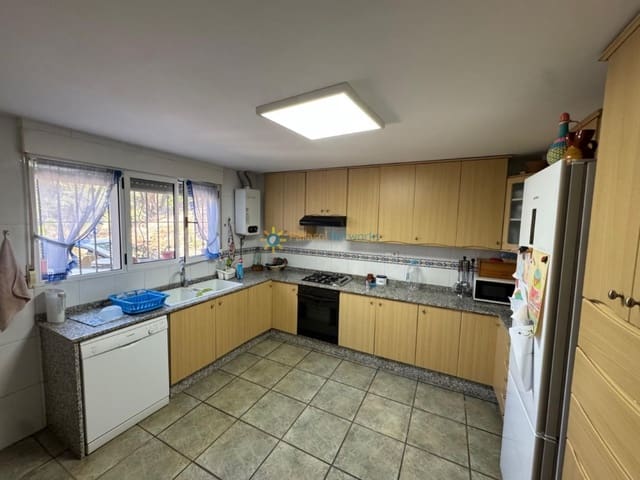 5 chambre Villa/Maison à vendre à Bocairent avec piscine garage - 376 000 € (Ref: 9352878)