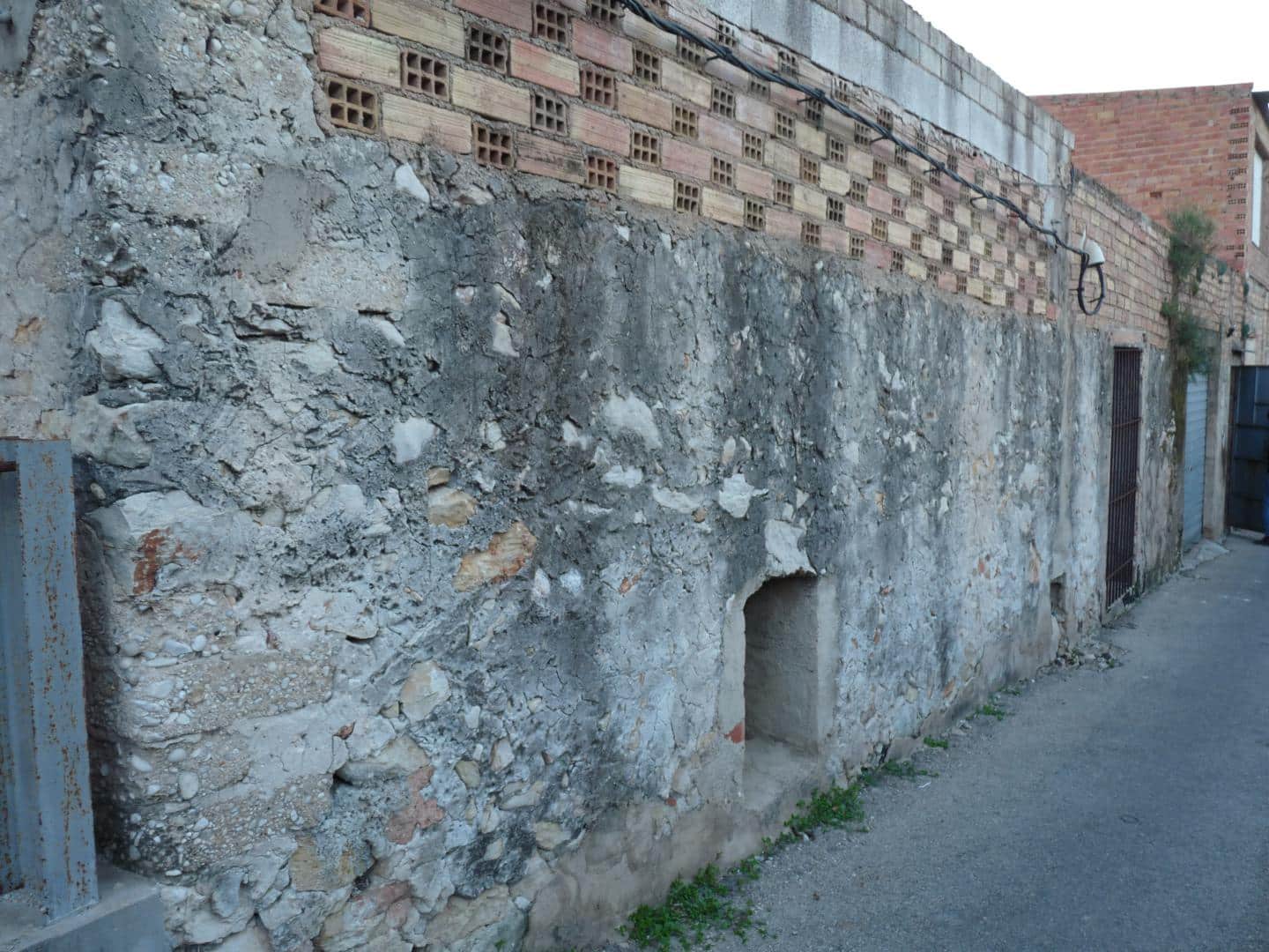 Kommersiell til salgs i La Font d'En Carros - € 80 000 (Ref: 9357932)