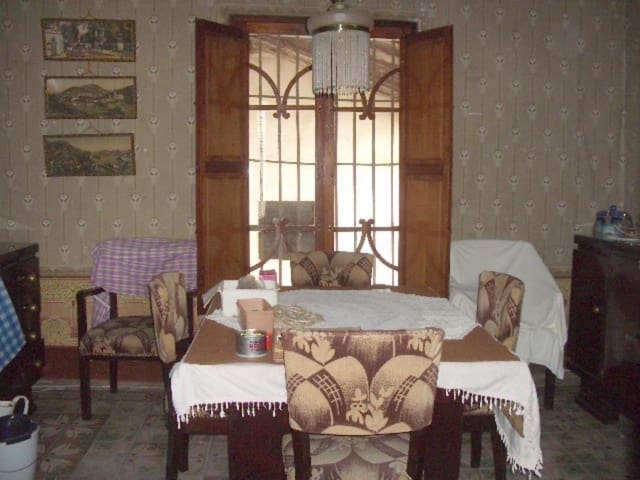 5 slaapkamer Huis te koop in L'Olleria - € 70.000 (Ref: 9357933)