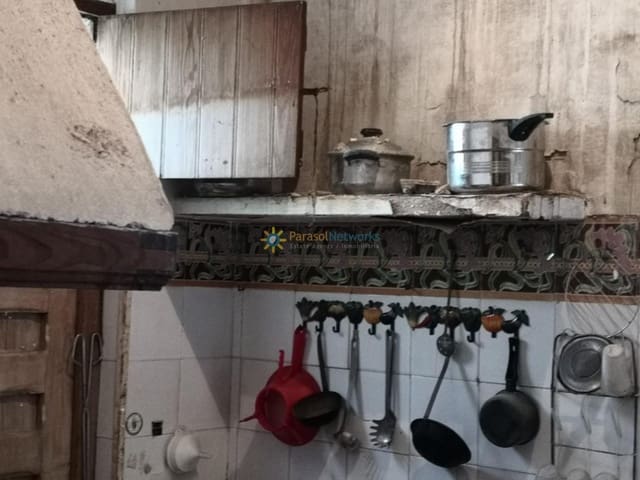 5 slaapkamer Huis te koop in L'Olleria - € 70.000 (Ref: 9357933)