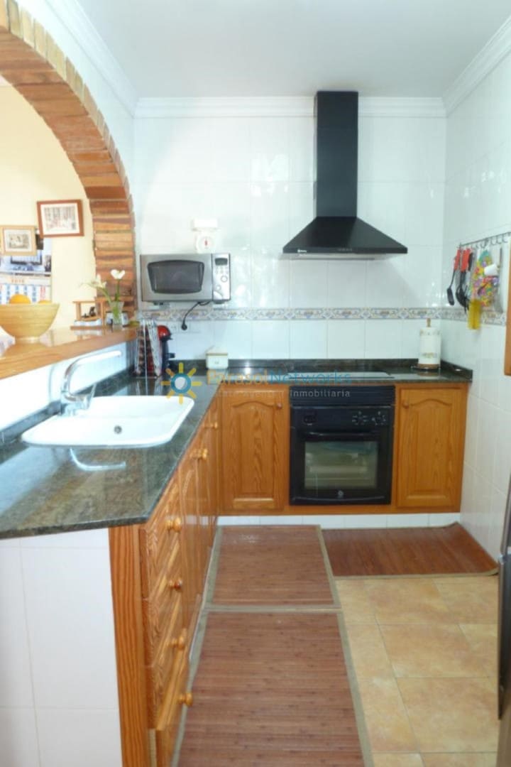 4 slaapkamer Villa te koop in Oliva met garage - € 315.000 (Ref: 9360127)