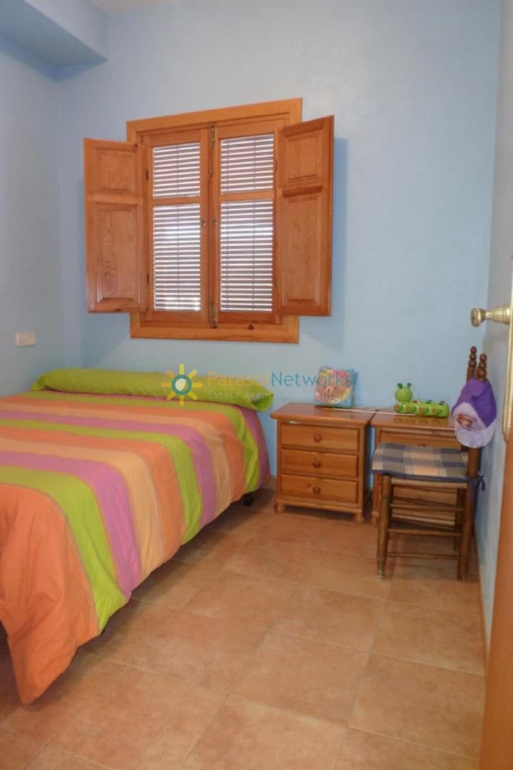 4 slaapkamer Villa te koop in Oliva met garage - € 315.000 (Ref: 9360127)