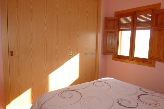 4 soverom Villa til salgs i Oliva med garasje - € 315 000 (Ref: 9360127)