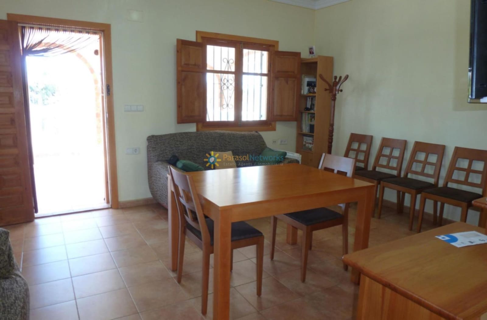 4 slaapkamer Villa te koop in Oliva met garage - € 315.000 (Ref: 9360127)