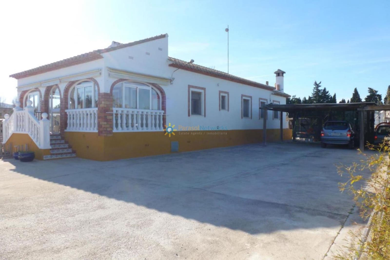 4 slaapkamer Villa te koop in Oliva met garage - € 315.000 (Ref: 9360127)