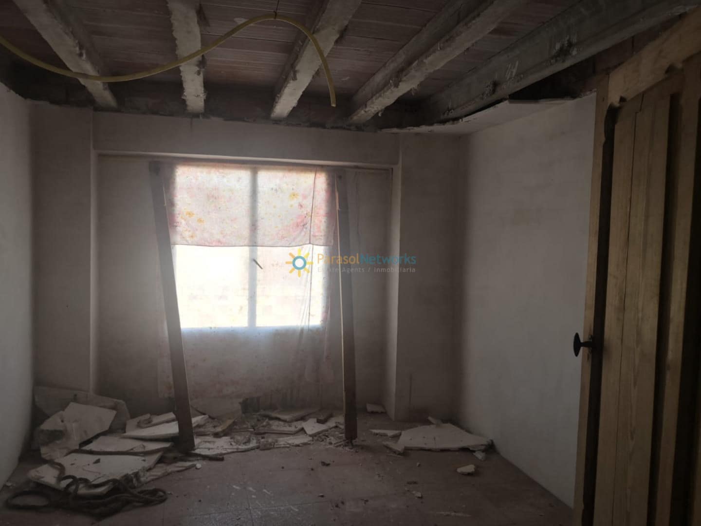 3 bedroom Townhouse for sale in Llutxent - € 55,000 (Ref: 9363401)