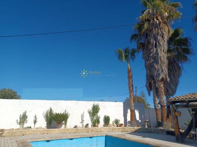 3 soverom Villa til salgs i Ontinyent med svømmebasseng garasje - € 250 000 (Ref: 9371482)
