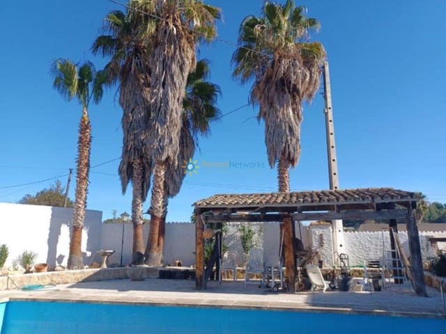 3 soverom Villa til salgs i Ontinyent med svømmebasseng garasje - € 250 000 (Ref: 9371482)