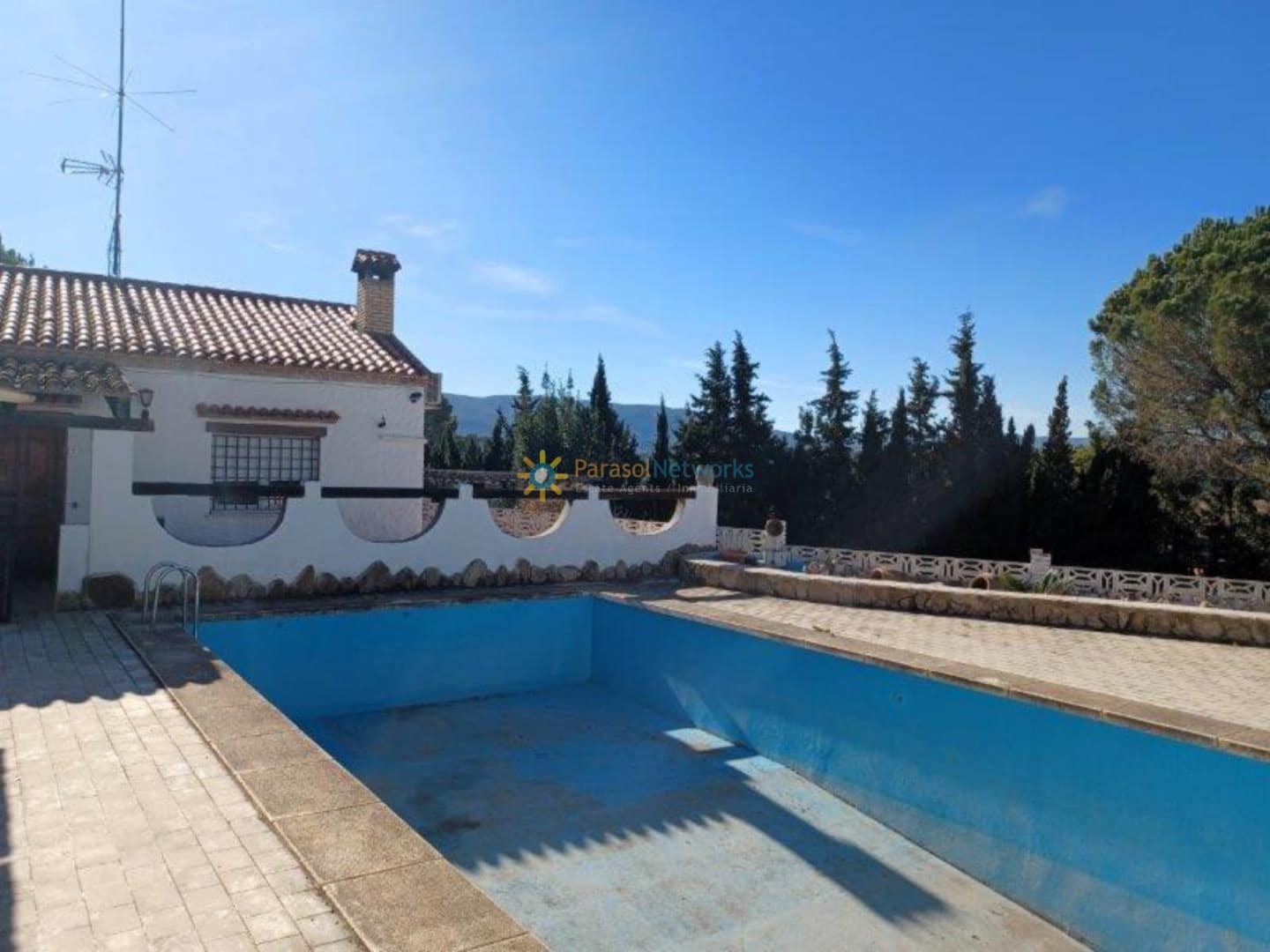 3 soverom Villa til salgs i Ontinyent med svømmebasseng garasje - € 250 000 (Ref: 9371482)