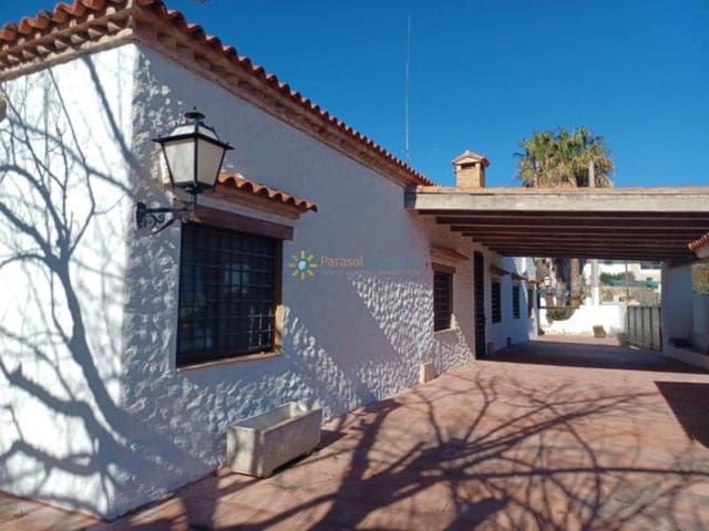 3 soverom Villa til salgs i Ontinyent med svømmebasseng garasje - € 250 000 (Ref: 9371482)