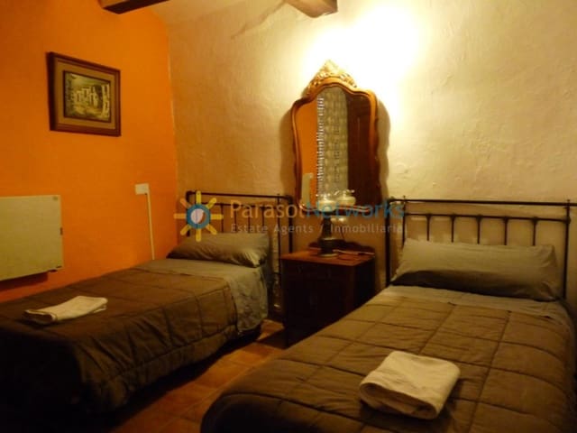 9 bedroom Hotel for sale in Palomar with pool - € 290,000 (Ref: 9372090)