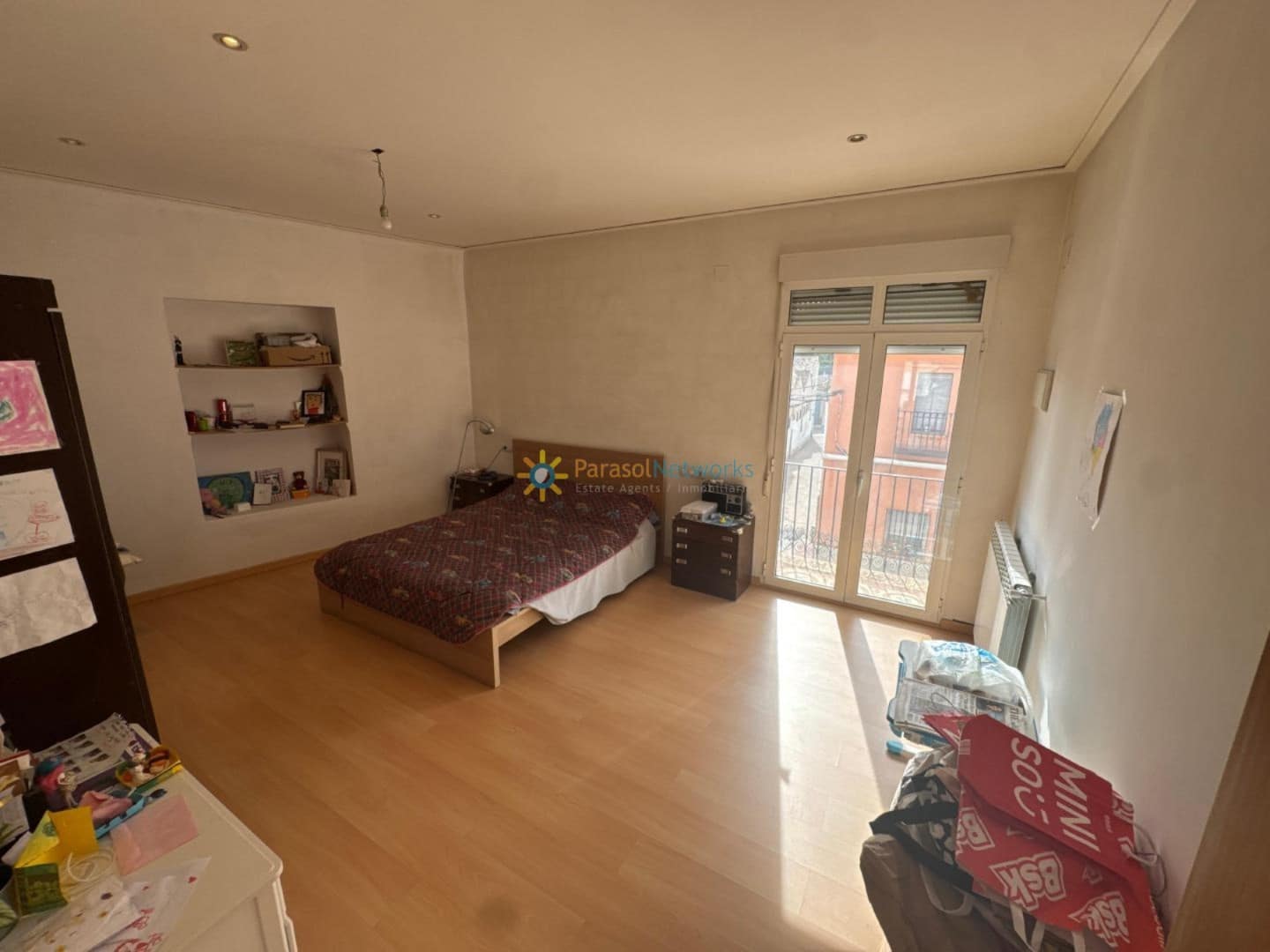 6 bedroom Townhouse for sale in Llutxent - € 193,500 (Ref: 9380150)